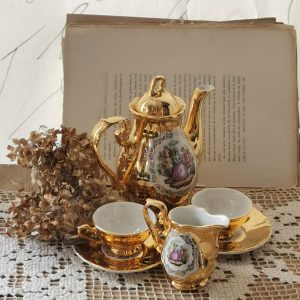 Service à café doré vintage